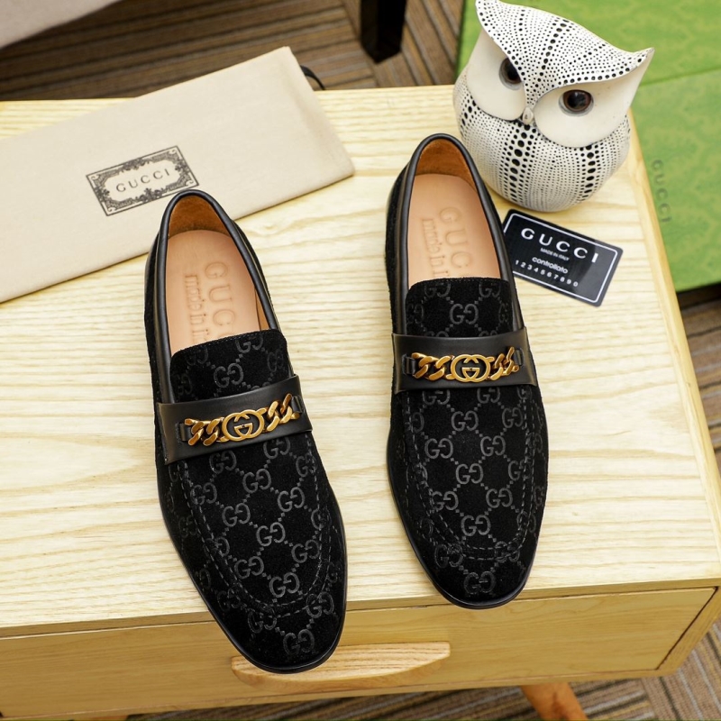 G*u*i leather shoes
